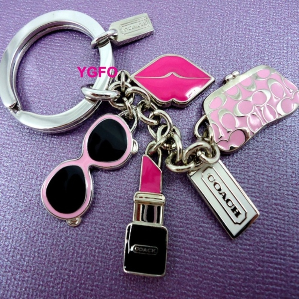 COACH Girlie Key chain Lips Sunglasses Makeup Pink - Picture 1 of 2